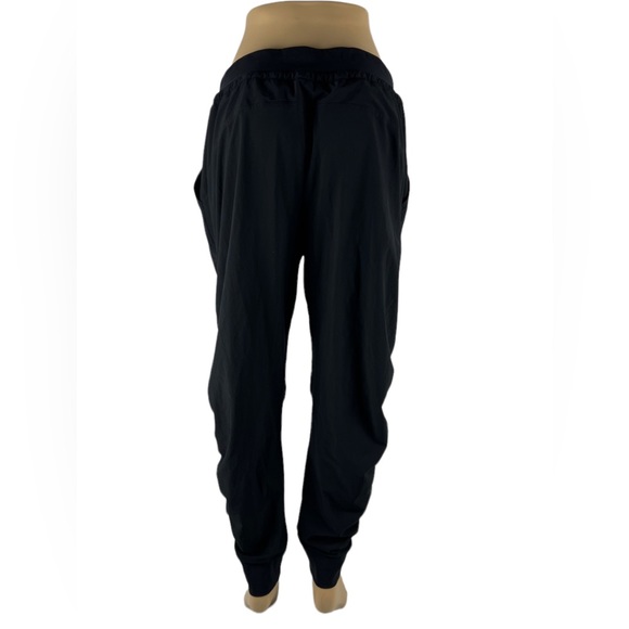 Athleta Size 12 Attitude Pant Pull On Lightweight Ruched Jogger Pants Black - Picture 4 of 12